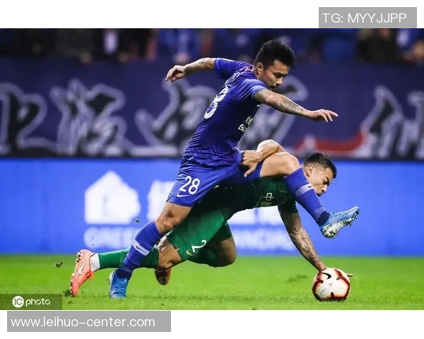 中超精彩对决尤文图斯与巴黎圣日耳曼战平绝杀瞬间引发全场狂欢 中超精彩对决尤文图斯与巴黎圣日耳曼战平绝杀瞬间引发全场狂欢