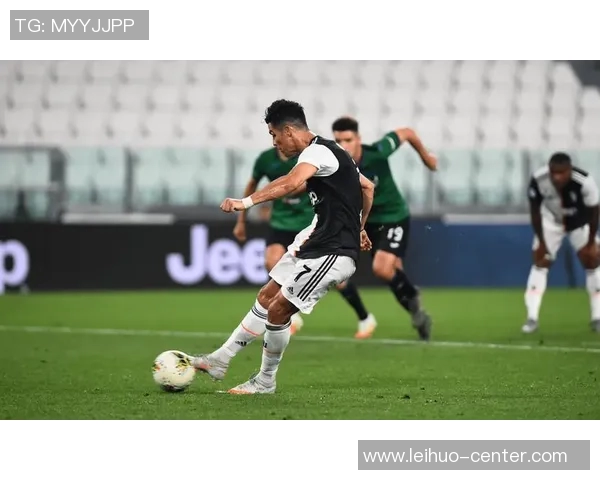 意甲经典对决尤文图斯与巴萨战成平局神奇扑救成比赛焦点 意甲经典对决尤文图斯与巴萨战成平局神奇扑救成比赛焦点