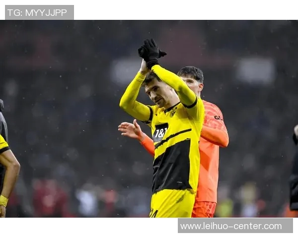 莱比锡狂胜巴萨五球神扑瞬间引发全场热潮赛后深度点评 莱比锡狂胜巴萨五球神扑瞬间引发全场热潮赛后深度点评