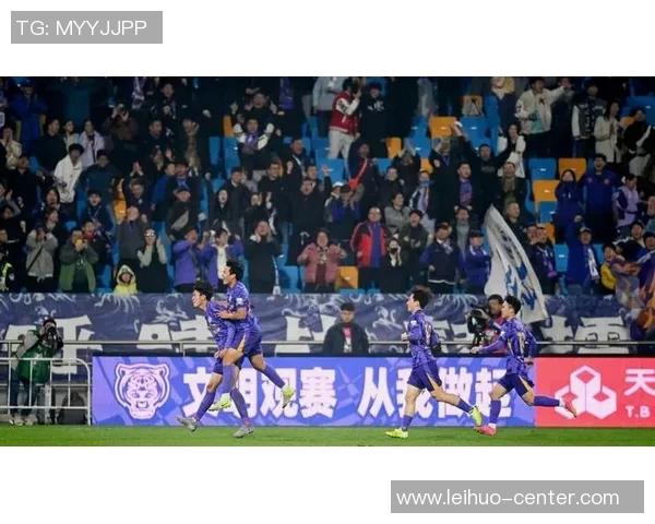 中超热刺惨遭那不勒斯4-0大败乌龙球引发全场热议与转会风波