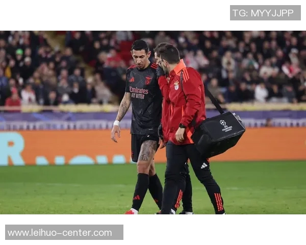 国王杯精彩对决切尔西与本菲卡战成平局红牌事件引发全场热议